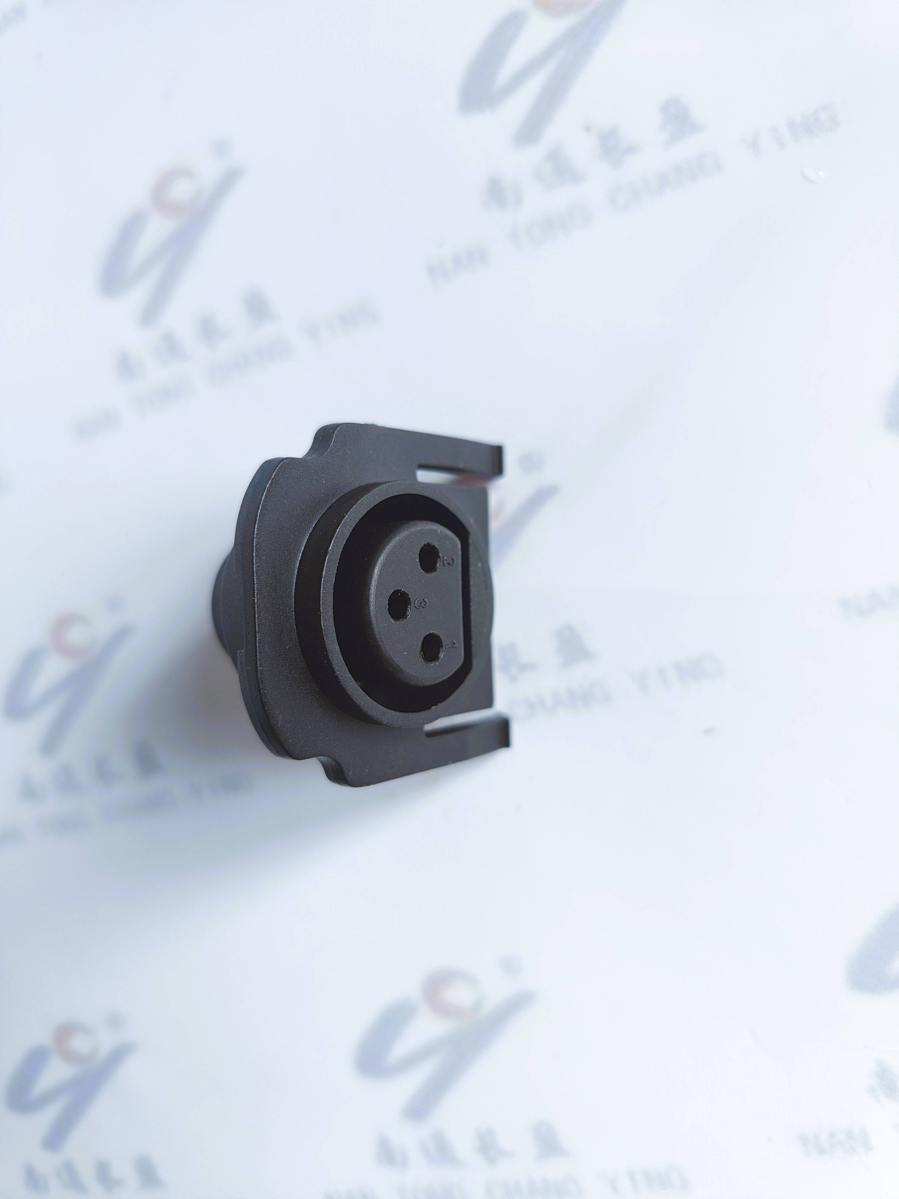 CYH0182-焊板式D型卡侬座