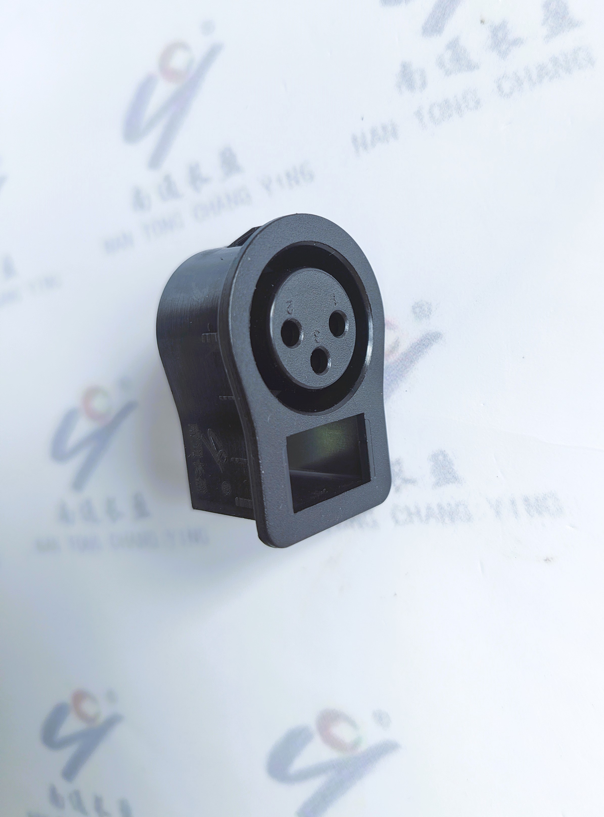 CYM0370-带开关卡侬座