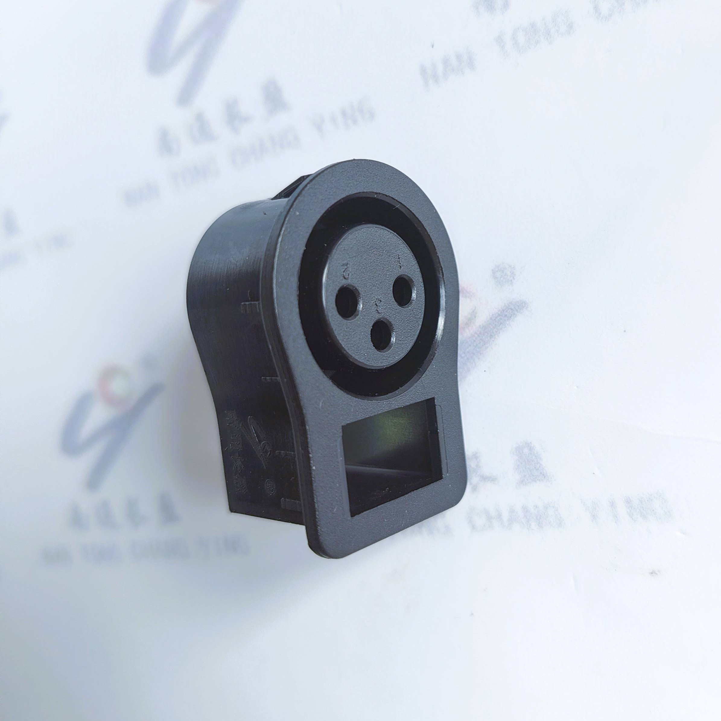 CYM0370-带开关卡侬座